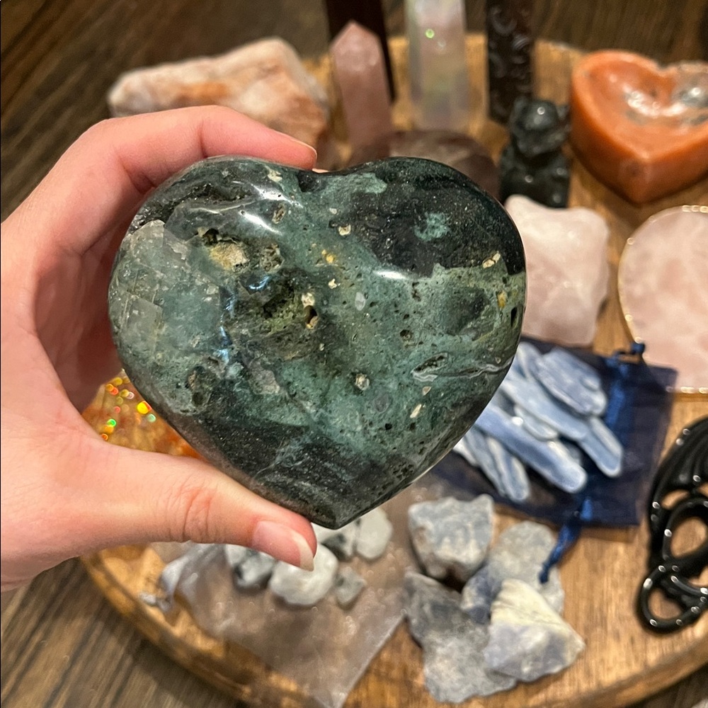 2/$20 Crystal Carvings, Hearts, and Towers Oh My! - Picture 11 of 16